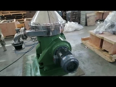 Separador de pila de discos vegetales autolimpiante para aceite usado